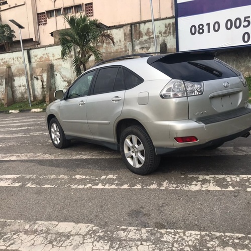Foreign used Lexus RX330 * 2004 * For sale in Lagos