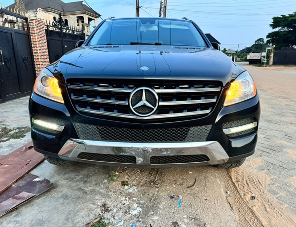 Mercedes-Benz ML350 2013 model