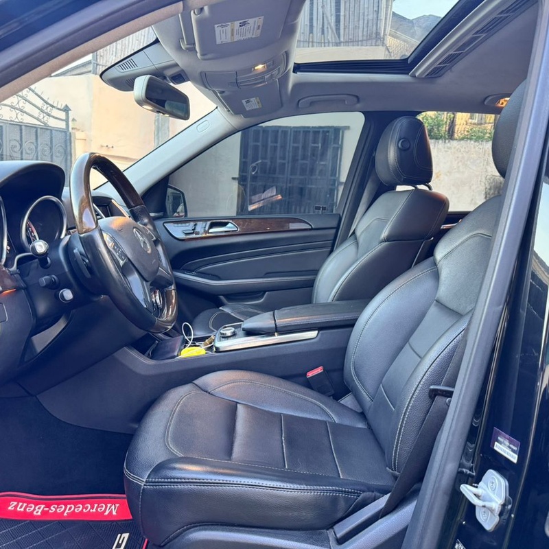 Mercedes-Benz ML350 2013 model image