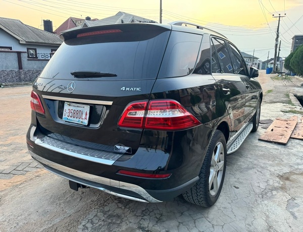 Mercedes-Benz ML350 2013 model