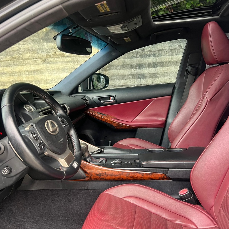 2014 Lexus is350 fsport In Lekki. Lagos image