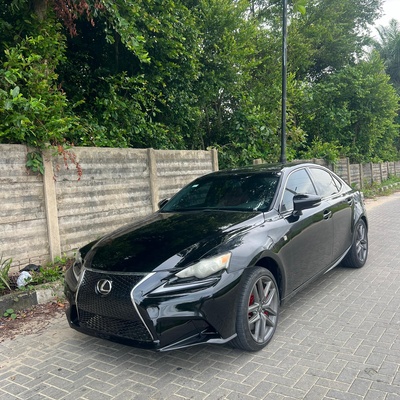 2014 Lexus is350 fsport In Lekki. Lagos