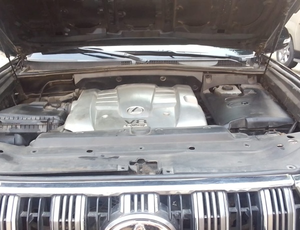 Lexus GX470 upgraded to PRADO 2023 In Ikorodu Lagos