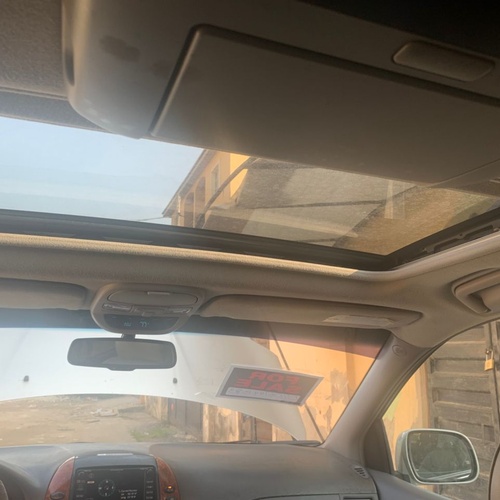 Toyota Sienna 2008 In Okota,Lagos.