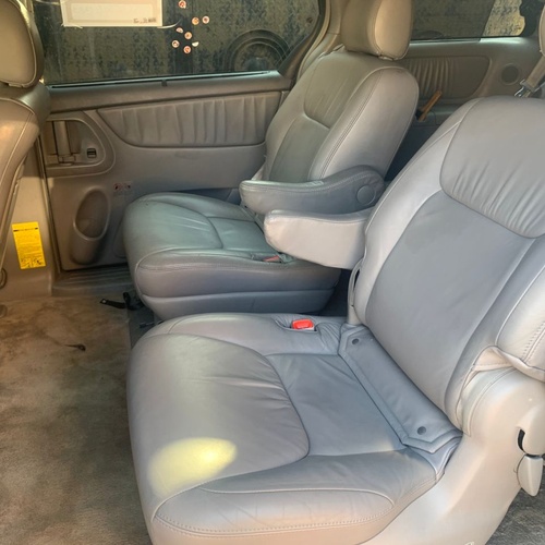 Toyota Sienna 2008 In Okota,Lagos.