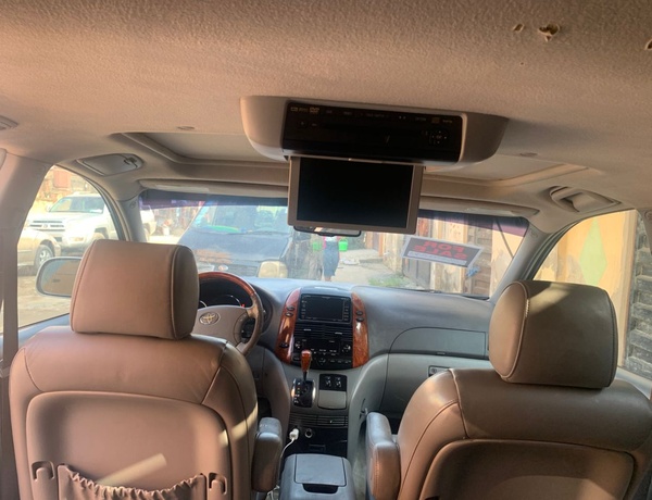 Toyota Sienna 2008 In Okota,Lagos.