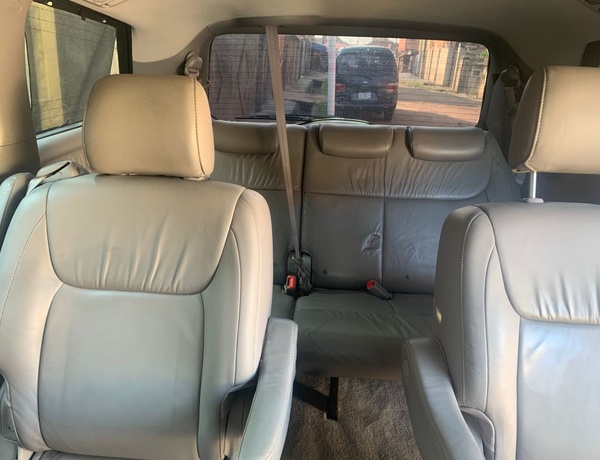 Toyota Sienna 2008 In Okota,Lagos.