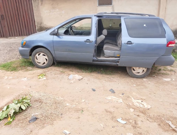Toyota Sienna 2001 In Ejigbo,Lagos.