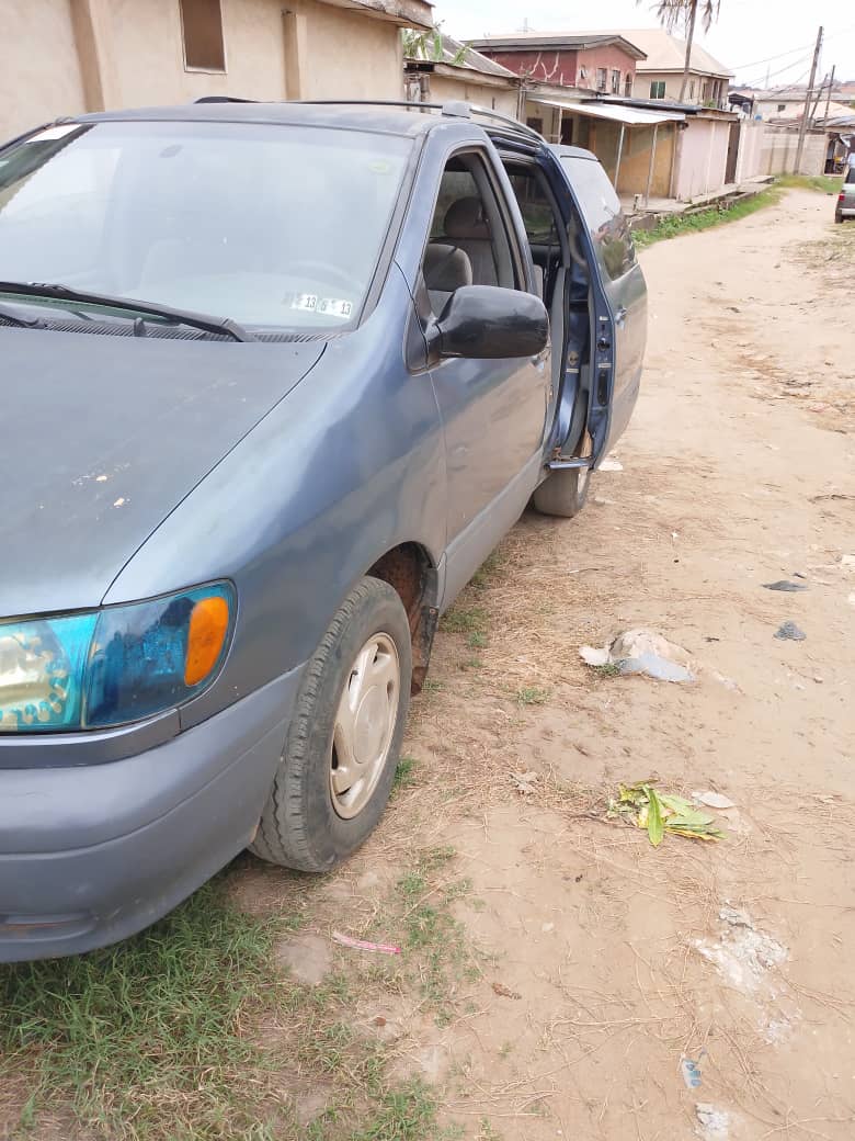 Car Image 3