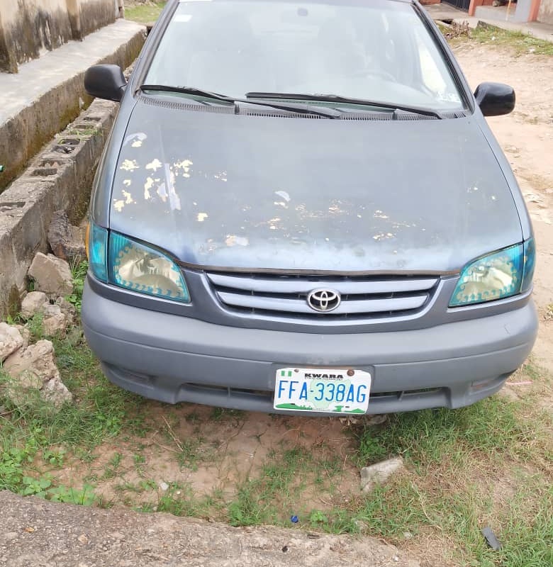 Toyota Sienna 2001 In Ejigbo,Lagos. image
