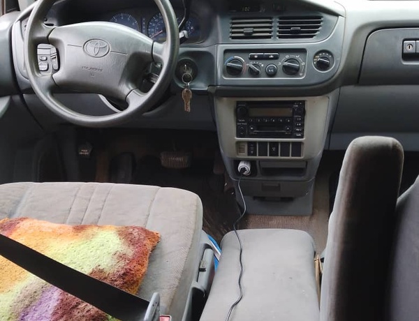 Toyota Sienna 2001 In Ejigbo,Lagos.