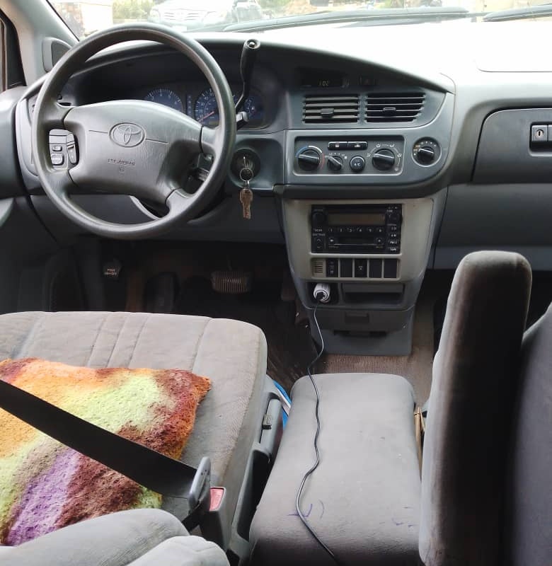 Toyota Sienna 2001 In Ejigbo,Lagos. image