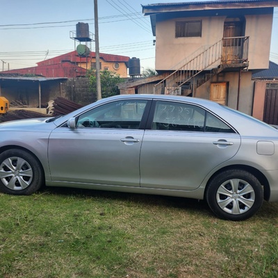 2007 Toyota Camry LE  Sedan Silver In Port Harcourt, Rivers