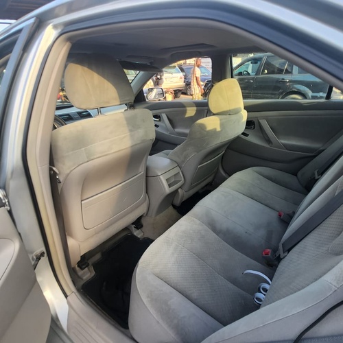 2007 Toyota Camry LE  Sedan Silver In Port Harcourt, Rivers