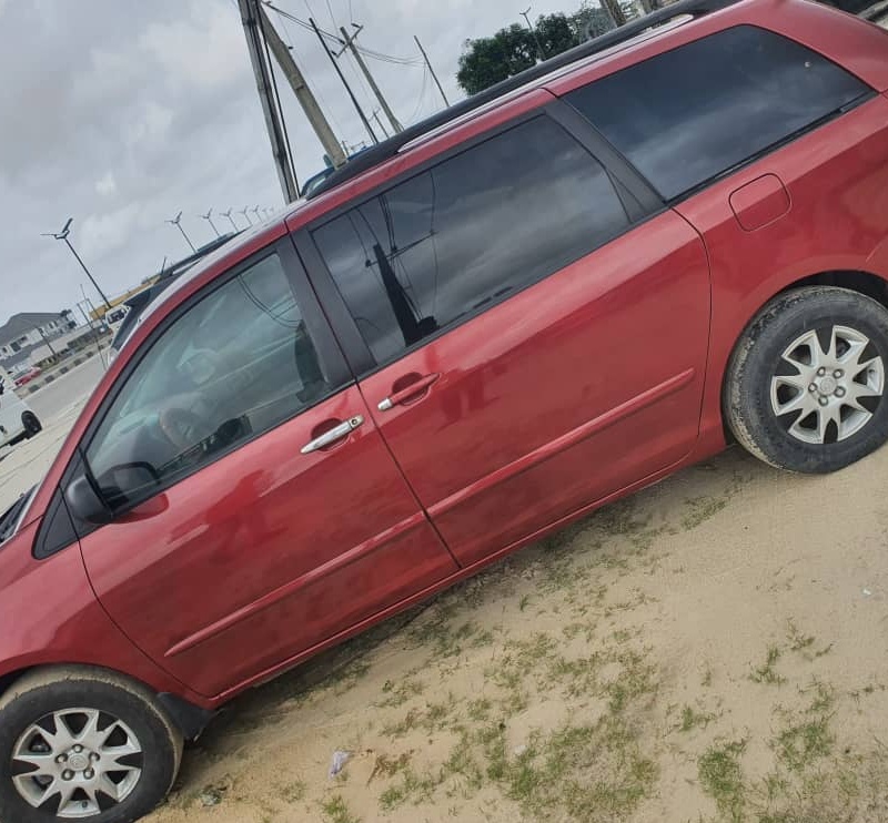 Awoof Toyota Sienna 2007  In Lagos image