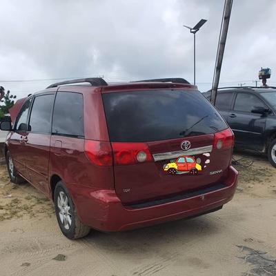 Awoof Toyota Sienna 2007  In Lagos