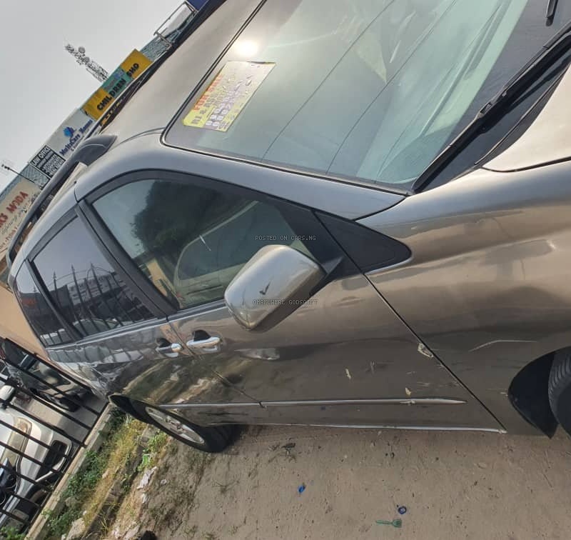 Toyota  Sienna XLE 2005 for Sale In Lagos image