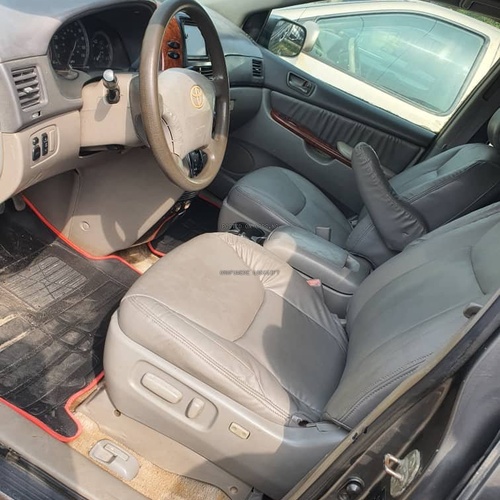 Toyota  Sienna XLE 2005 for Sale In Lagos