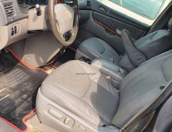 Toyota  Sienna XLE 2005 for Sale In Lagos