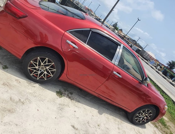 Registered 2010 Toyota Camry LE in Ibeju Lekki Lagos