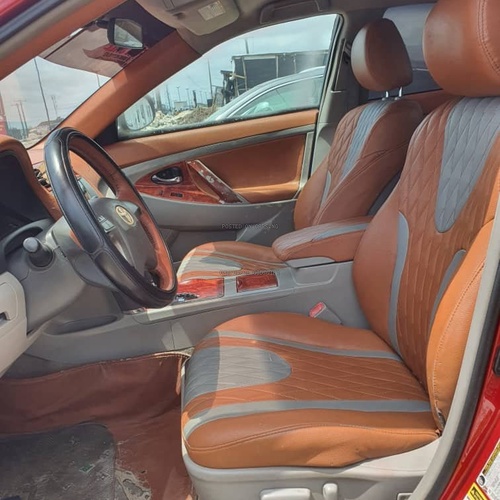 Registered 2010 Toyota Camry LE in Ibeju Lekki Lagos