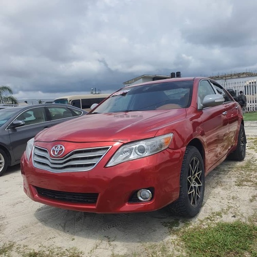 Registered 2010 Toyota Camry LE in Ibeju Lekki Lagos