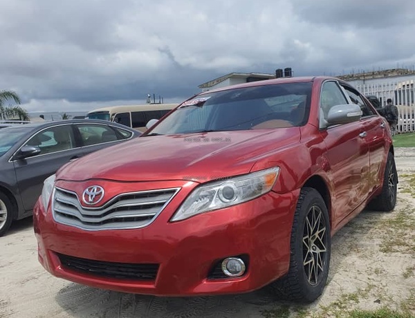 Registered 2010 Toyota Camry LE in Ibeju Lekki Lagos
