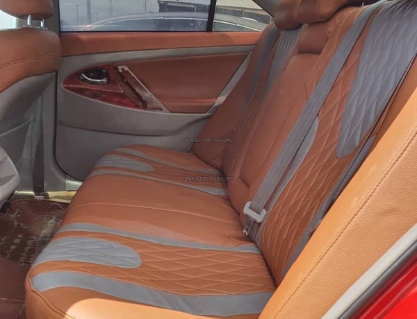 Registered 2010 Toyota Camry LE in Ibeju Lekki Lagos