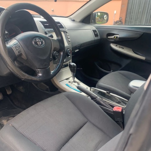 Registered 2010 Toyota Corolla LE for Sale In Ibadan