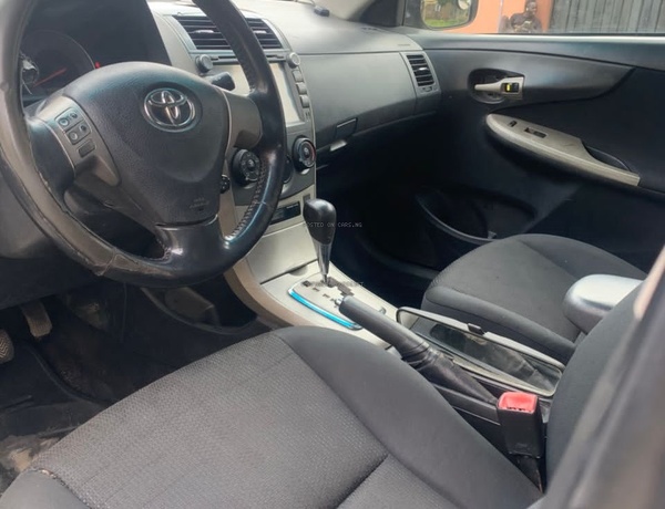 Registered 2010 Toyota Corolla LE for Sale In Ibadan