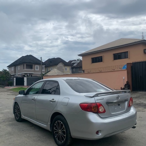 Registered 2010 Toyota Corolla LE for Sale In Ibadan