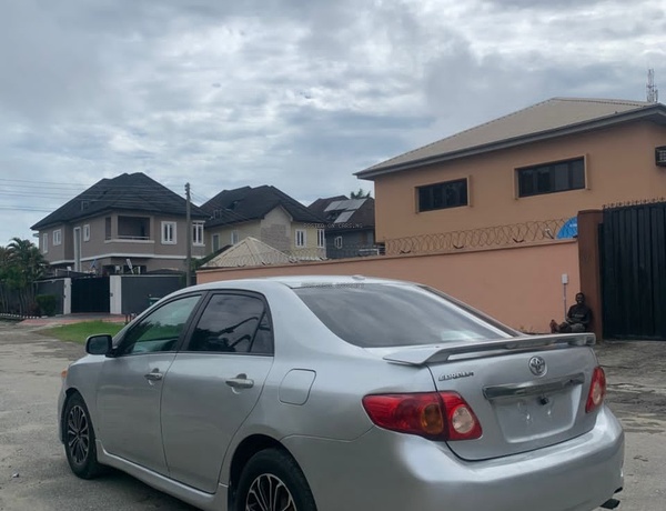 Registered 2010 Toyota Corolla LE for Sale In Ibadan