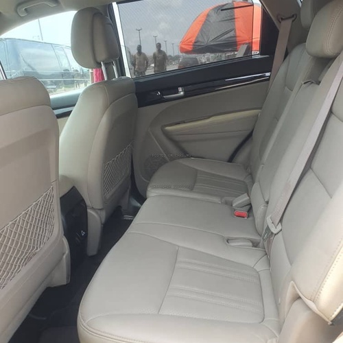 Foreign Used 2015 Kia Sorento for Sale In Lagos