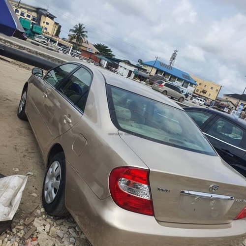 Tokumbo 2004 Camry LE  for Sale in Ajah Lagos