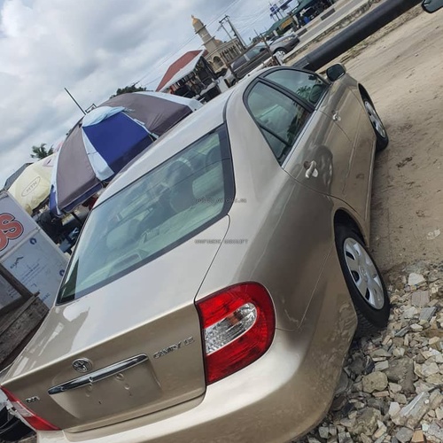 Tokumbo 2004 Camry LE  for Sale in Ajah Lagos