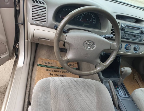 Tokumbo 2004 Camry LE  for Sale in Ajah Lagos