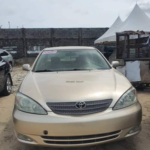 Tokumbo 2004 Camry LE  for Sale in Ajah Lagos