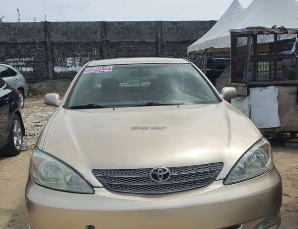Tokumbo 2004 Camry LE  for Sale in Ajah Lagos