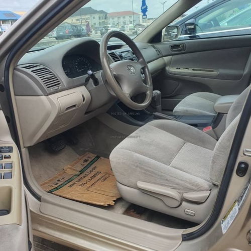 Tokumbo 2004 Camry LE  for Sale in Ajah Lagos