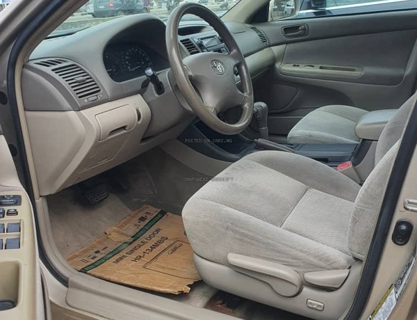 Tokumbo 2004 Camry LE  for Sale in Ajah Lagos