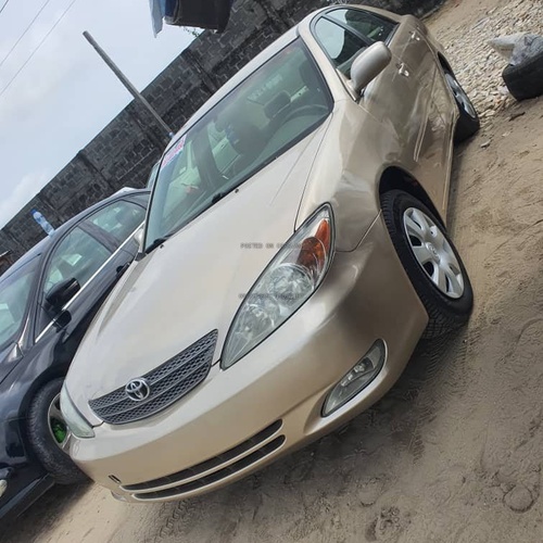 Tokumbo 2004 Camry LE  for Sale in Ajah Lagos