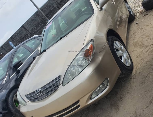Tokumbo 2004 Camry LE  for Sale in Ajah Lagos