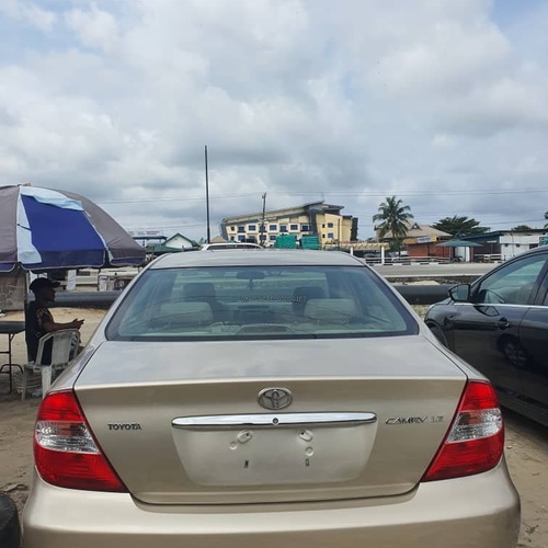 Tokumbo 2004 Camry LE  for Sale in Ajah Lagos
