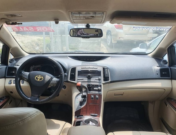 Tokunbo 2009 Toyota Venza for Sale In Ajah Lagos