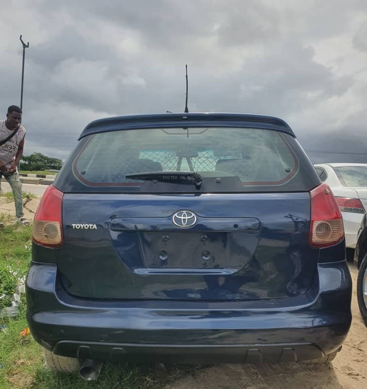 Neatly Used Registered Toyota Matrix 2004 for Sale In Lagos image