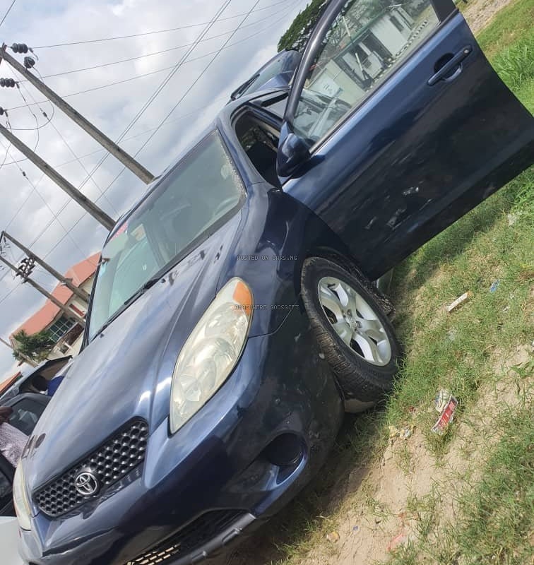 Neatly Used Registered Toyota Matrix 2004 for Sale In Lagos image