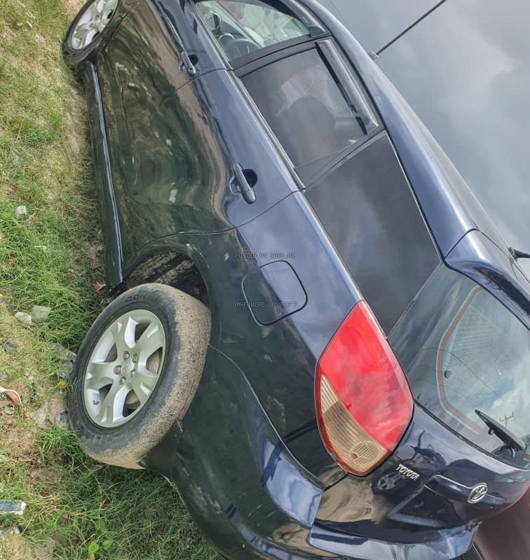Neatly Used Registered Toyota Matrix 2004 for Sale In Lagos image