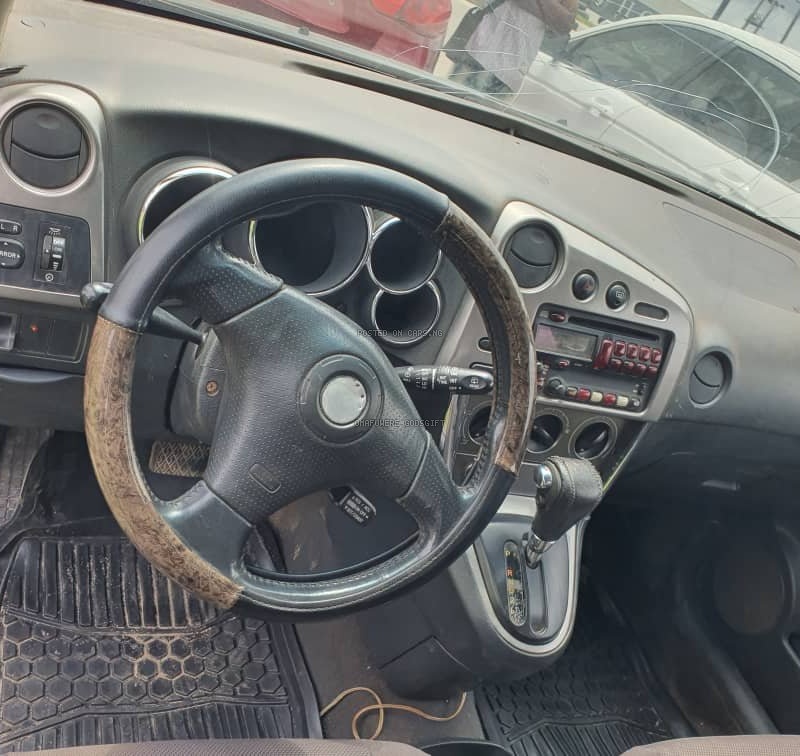 Neatly Used Registered Toyota Matrix 2004 for Sale In Lagos image