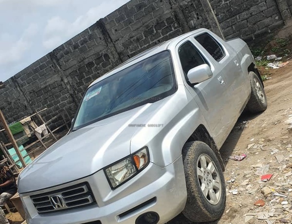 Foreign Used (Tokumbo) 2007 Honda Ridgeline for Sale In Lagos