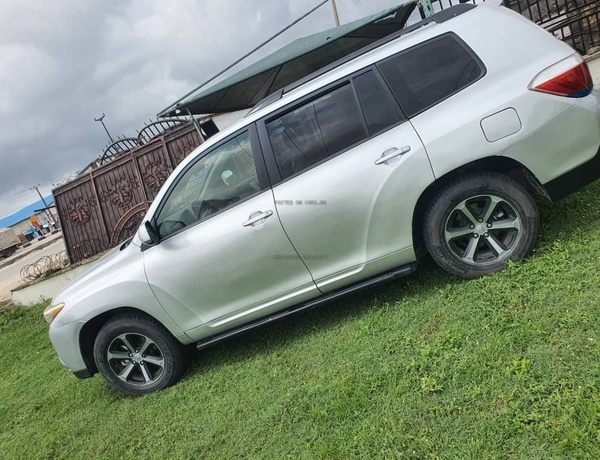 Registered 2008 Highlander Limited Upgraded to 2013 for Sale In Lagos